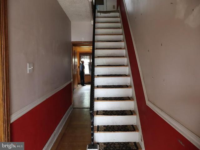 120 N DIAMOND ST, Clifton Heights, PA 19018