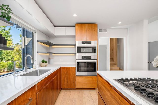 22250 Capulin Court, Woodland Hills, CA 91364