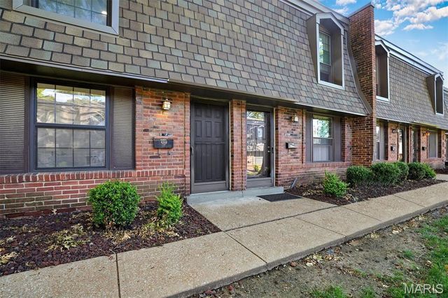 4234 Burnett Walk, Mehlville, MO 63125