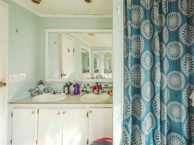 2352 Salmon Street, Lake Charles, LA 70605