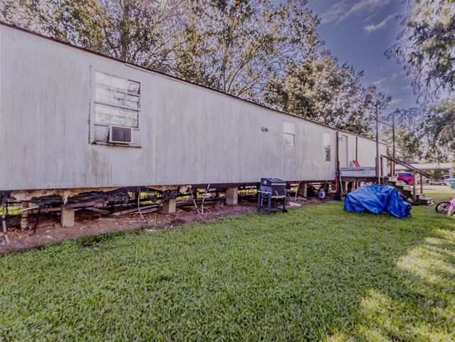 2352 Salmon Street, Lake Charles, LA 70605