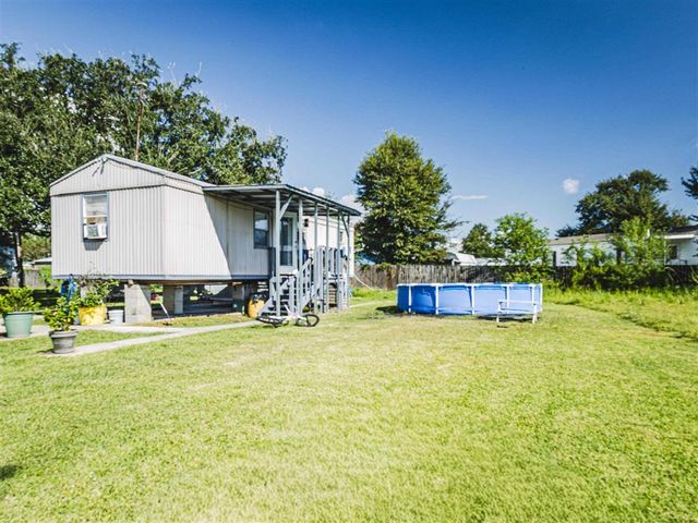 2352 Salmon Street, Lake Charles, LA 70605
