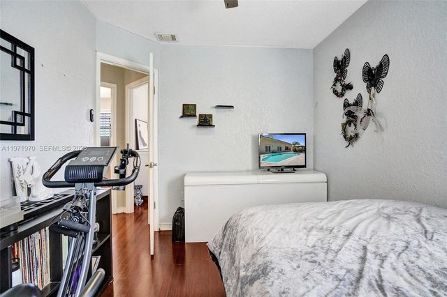 14681 Poplar Hill Ct, Davie, FL 33325