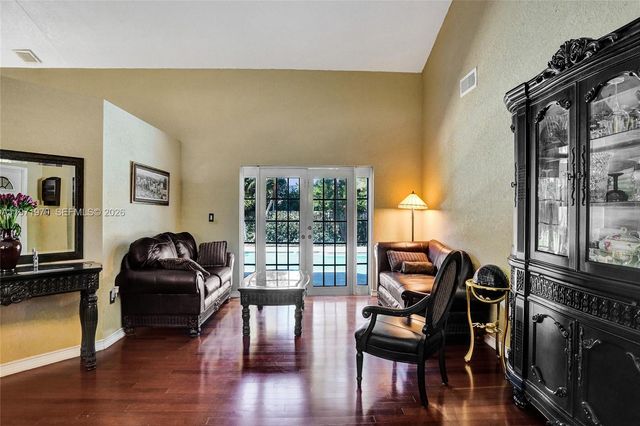 14681 Poplar Hill Ct, Davie, FL 33325