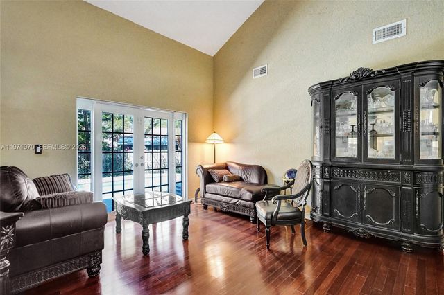 14681 Poplar Hill Ct, Davie, FL 33325