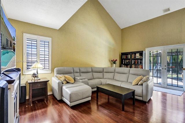 14681 Poplar Hill Ct, Davie, FL 33325