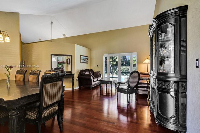 14681 Poplar Hill Ct, Davie, FL 33325