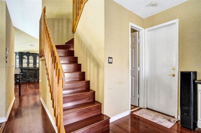 14681 Poplar Hill Ct, Davie, FL 33325