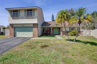 14681 Poplar Hill Ct, Davie, FL 33325