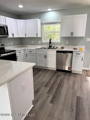 8105 Exchange Street, Gautier, MS 39553