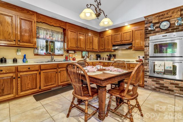 218 Brown Road, Hendersonville, NC 28791