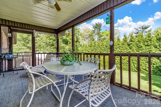 218 Brown Road, Hendersonville, NC 28791
