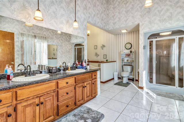 218 Brown Road, Hendersonville, NC 28791