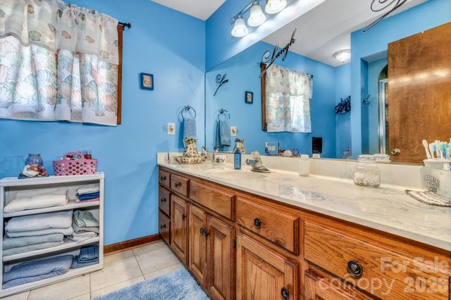 218 Brown Road, Hendersonville, NC 28791