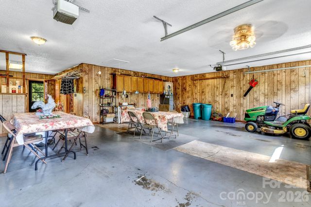 218 Brown Road, Hendersonville, NC 28791