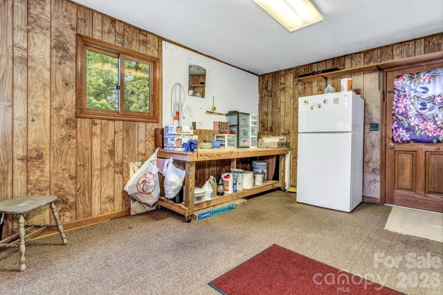 218 Brown Road, Hendersonville, NC 28791
