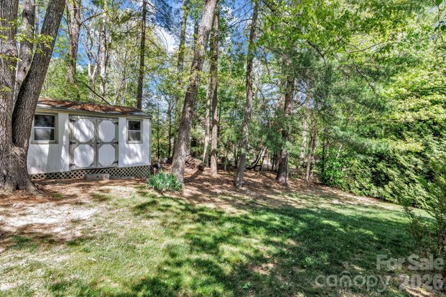 218 Brown Road, Hendersonville, NC 28791
