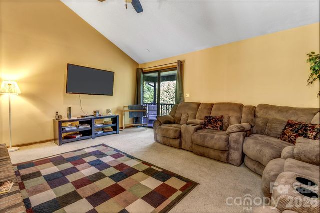 218 Brown Road, Hendersonville, NC 28791