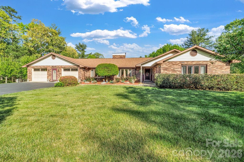 218 Brown Road, Hendersonville, NC 28791