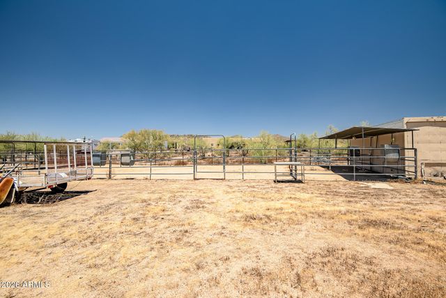 48129 N 15TH Avenue, New River, AZ 85087