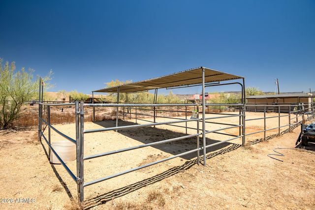 48129 N 15TH Avenue, New River, AZ 85087