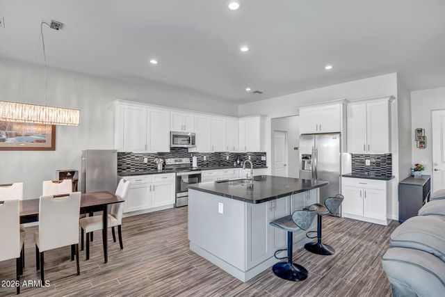 48129 N 15TH Avenue, New River, AZ 85087