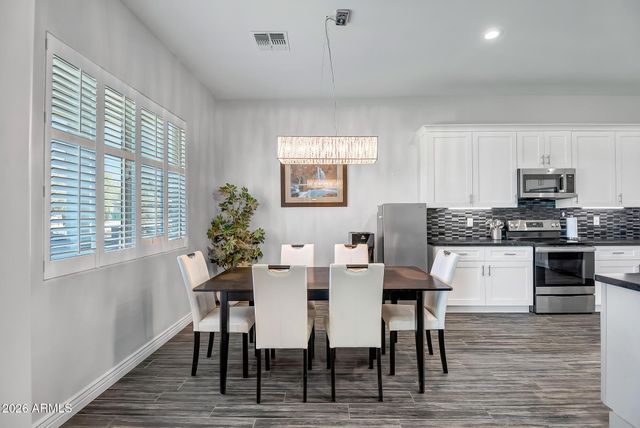 48129 N 15TH Avenue, New River, AZ 85087