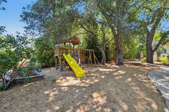 140 Dean Road, Woodside, CA 94062