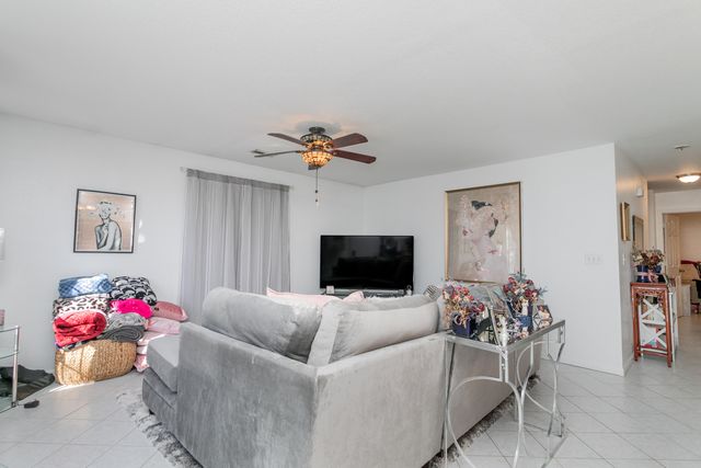 3509 WESTWIND DR, Columbia, MO 65202