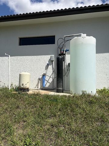 3943 16th AVE NE, Naples, FL 34120