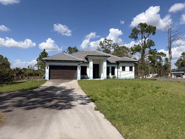 3943 16th AVE NE, Naples, FL 34120