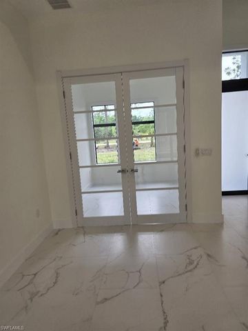 3943 16th AVE NE, Naples, FL 34120