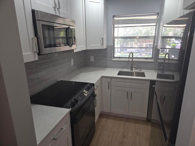 2800 NE 14th St 217, Pompano Beach, FL 33062