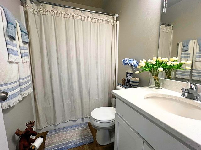 2944 Prairieside Place, Norwalk, IA 50211