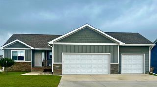 2944 Prairieside Place, Norwalk, IA 50211