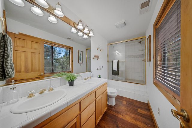 20127 Brushy Ridge Trl, Colfax, CA 95713