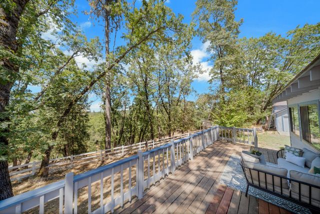 20127 Brushy Ridge Trl, Colfax, CA 95713