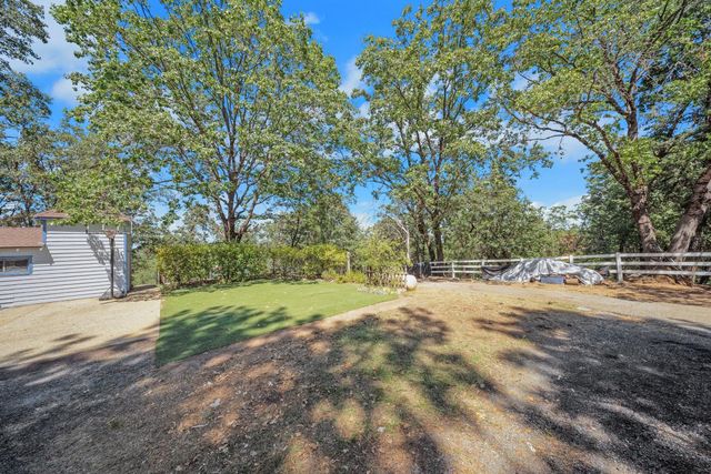 20127 Brushy Ridge Trl, Colfax, CA 95713