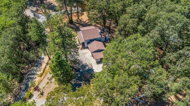 20127 Brushy Ridge Trl, Colfax, CA 95713