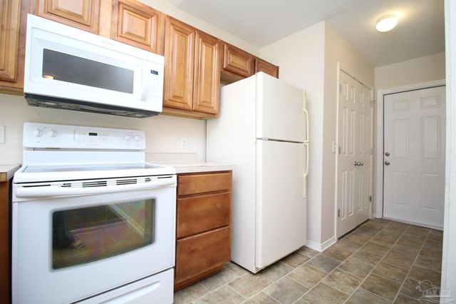 6954 Woodley Dr B, Pensacola, FL 32503