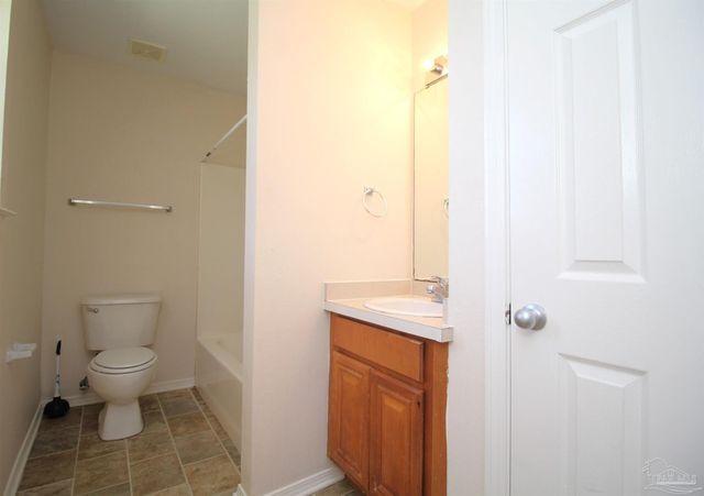 6954 Woodley Dr B, Pensacola, FL 32503