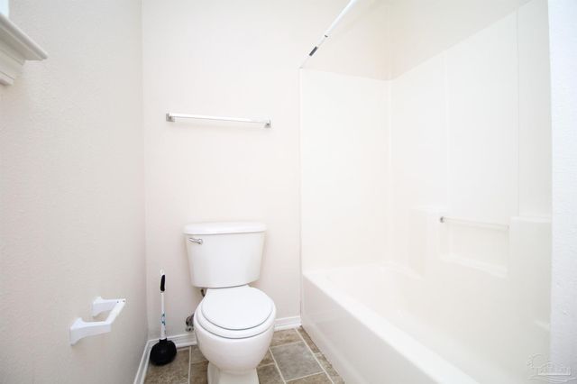 6954 Woodley Dr B, Pensacola, FL 32503