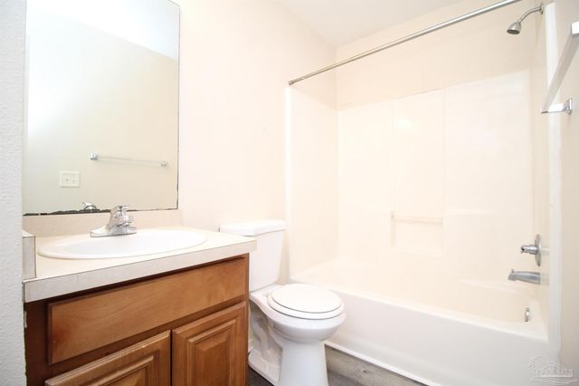 6954 Woodley Dr B, Pensacola, FL 32503