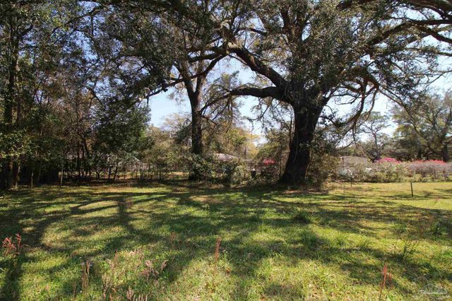 6954 Woodley Dr B, Pensacola, FL 32503