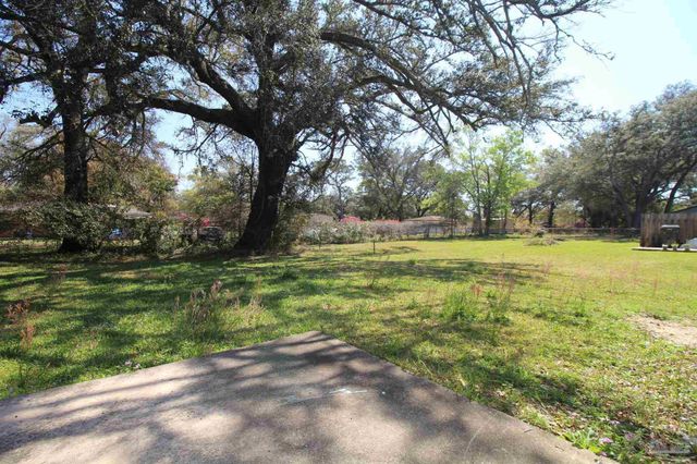 6954 Woodley Dr B, Pensacola, FL 32503