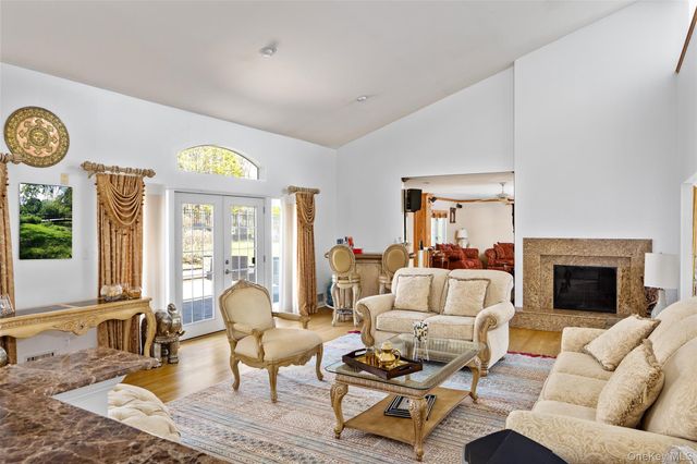 90 Belvedere Drive, Oyster Bay Cove, NY 11791