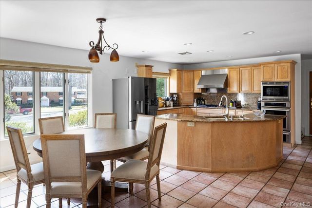 90 Belvedere Drive, Oyster Bay Cove, NY 11791