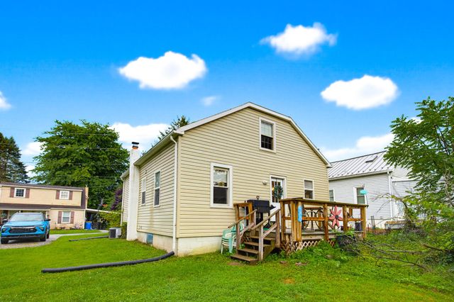 525 FAIRFAX RD, York, PA 17404