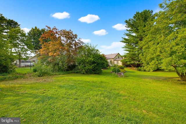 525 FAIRFAX RD, York, PA 17404
