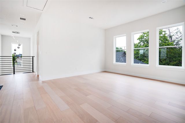 7614 Linwood Avenue, Dallas, TX 75209